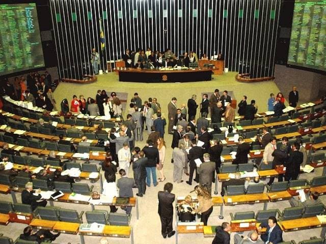 No Brasil: Será que o povo sabe como funciona?
