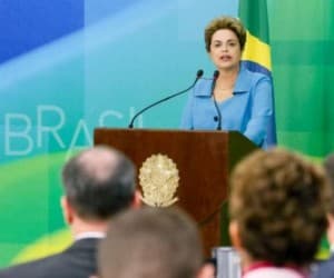 Dilma pode renunciar e pedir a Temer que faça o mesmo