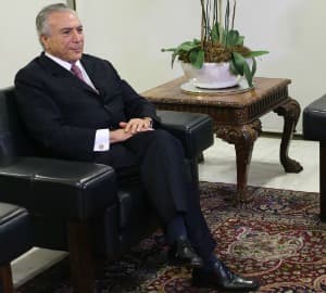 Temer aumenta as despesas do governo. Apoiou a criação de 14 mil cargos novos na esfera federal