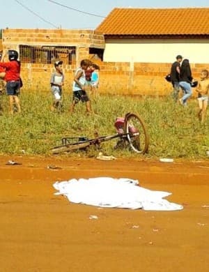 Criança de 5 anos morre a caminho da escola