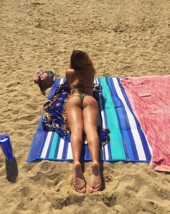 Estudante de Direito faz fotos sensuais