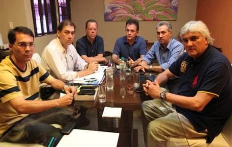 A politica toma rumos incertos em pouco espaço de tempo