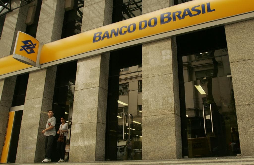 Banco do Brasil vai demitir 18 mil funcionários