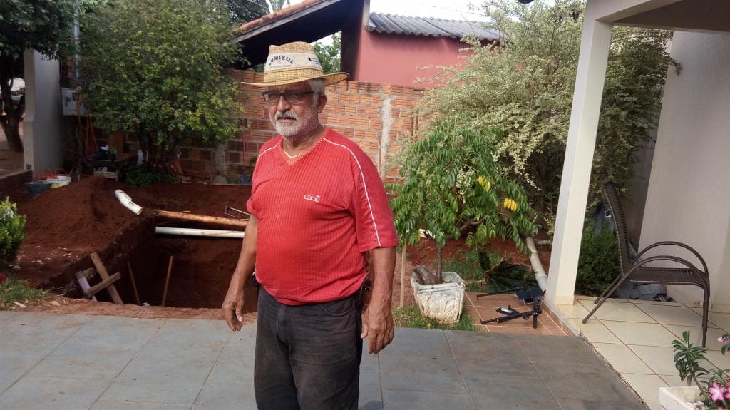 Costa Rica: Homem que teve a casa incendiada busca por ajuda