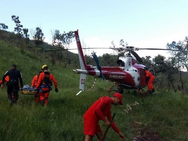 Corpo de Bombeiros encontra corpo de praticante de rapel