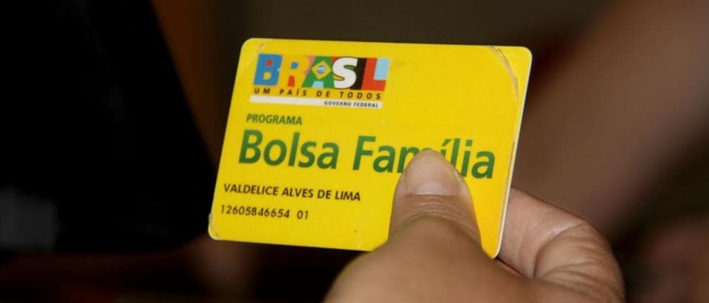 Cresce no país número de municípios que dependem mais do Bolsa Família