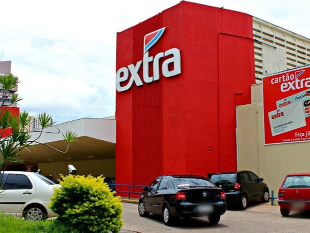 Justiça proíbe supermercados abrirem nos feriados