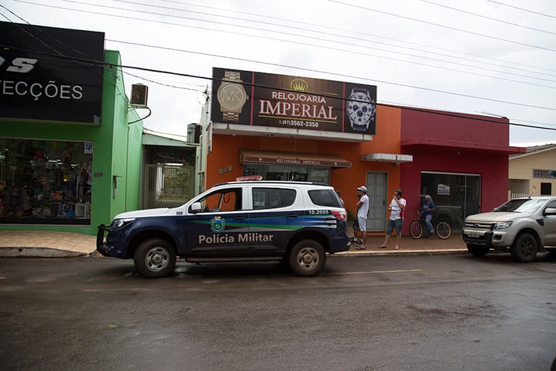 Assalto: Dois menores impuseram o terror ontem em Chapadão do Sul