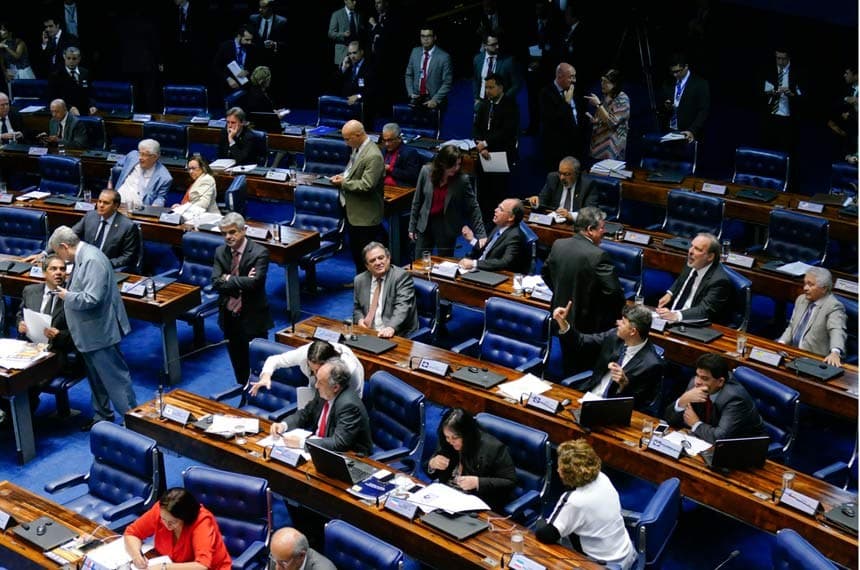 Comissão do Senado aprova demissão de servidor público por insuficiência de desempenho