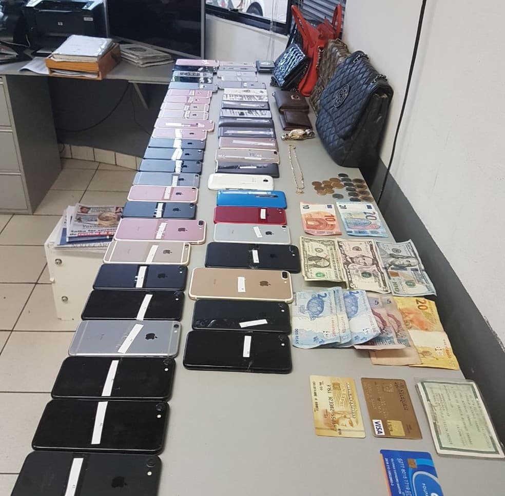Mulher é suspeita de roubar mais de 40 celulares em boate