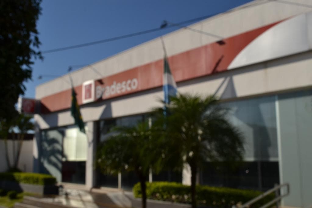 Costa Rica: Banco Bradesco não tem estrutura para atender clientes