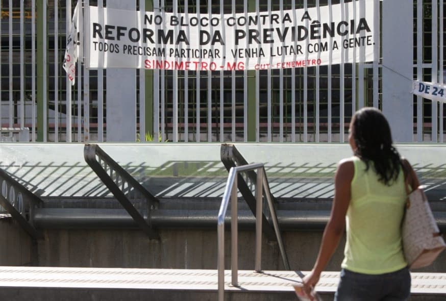 Aposentadoria: Confira quem ganha até R$ 3.000 antes da reforma