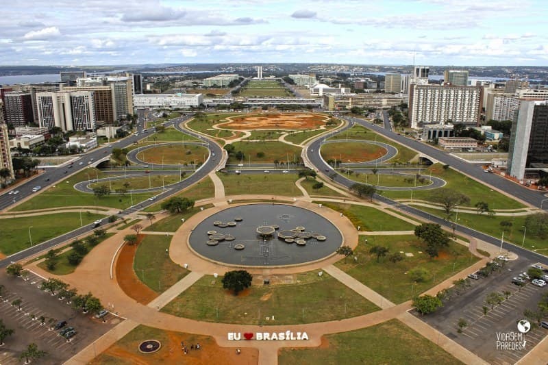 Super salários na administração do Distrito Federal