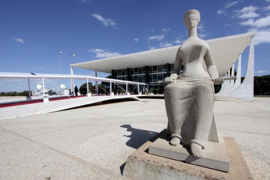 Absurdo! Juízes recebiam o auxílio-voto