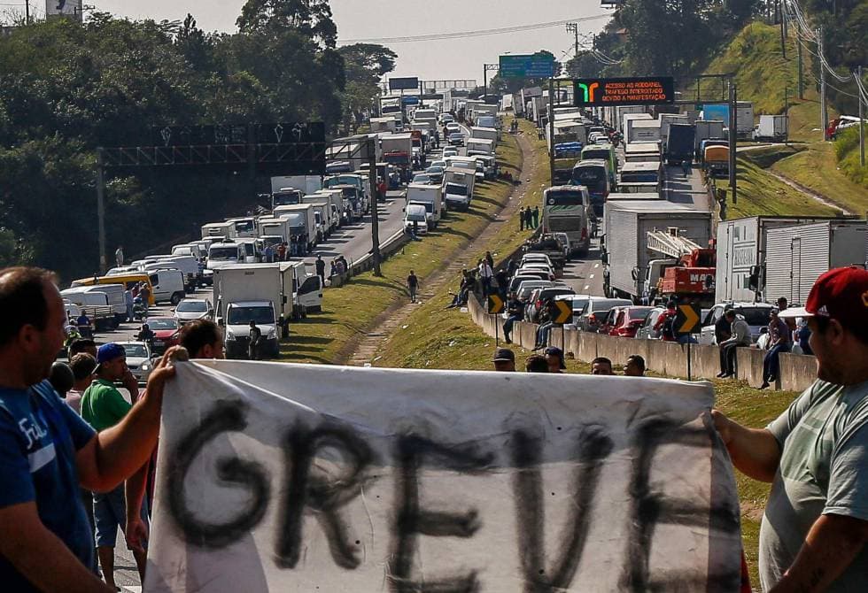 Caminhoneiros podem parar o país novamente