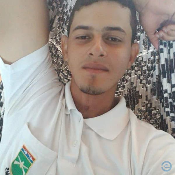 Jovem de 21 anos sofre parada cardíaca jogando futsal
