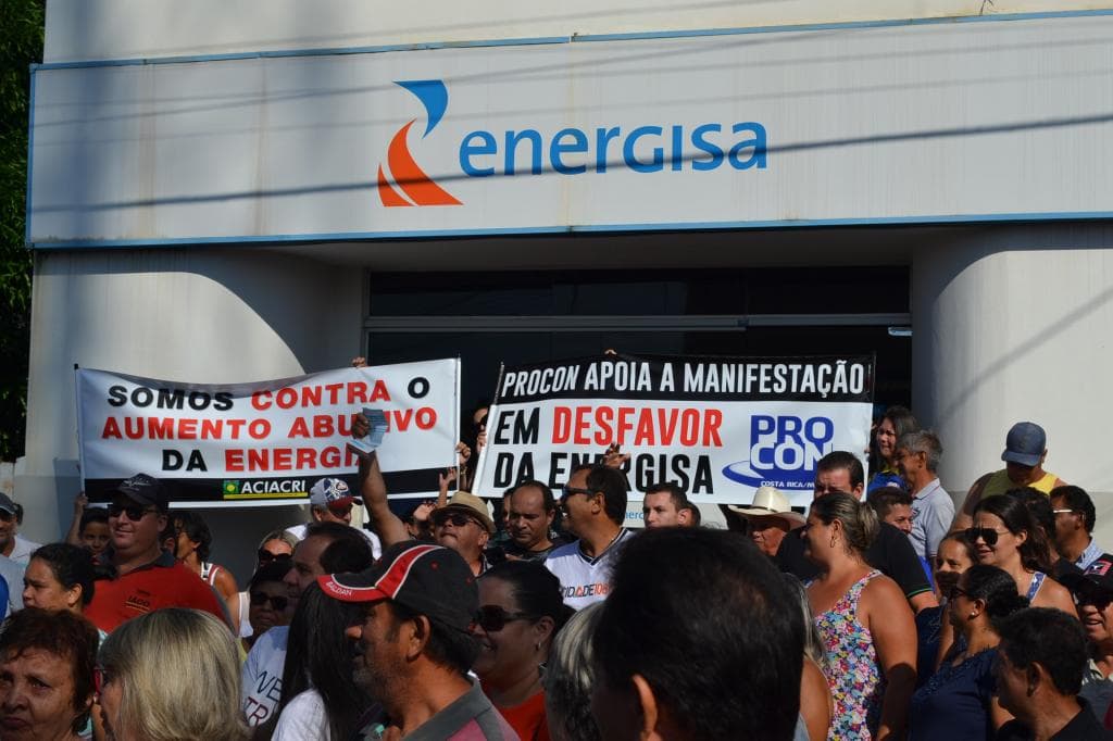 Energisa: Costarriquenses protestam contra empresa que cobra altos valores
