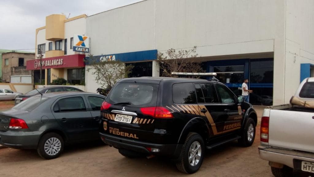 Funcionária de banco pode estar envolvida em roubo a agência da Caixa