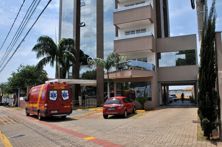 Funcionária cai do 5° andar de hotel na Afonso Pena