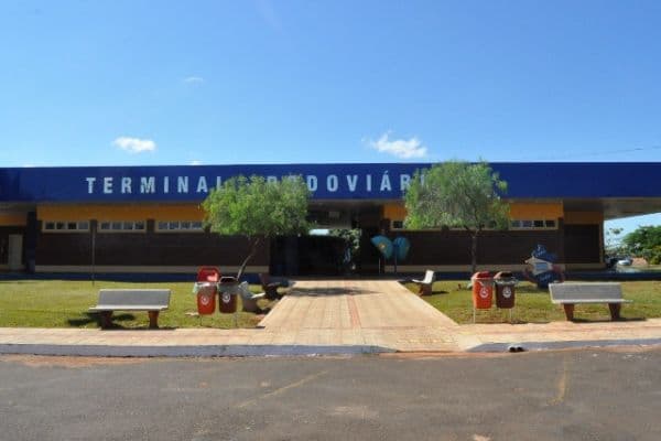 Ontem desembarcaram 5 passageiros no terminal rodoviário de Costa Rica