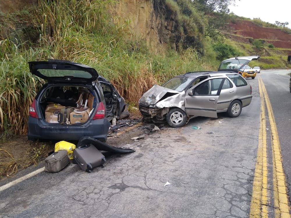 Mãe vê filha morta em rodovia e pede a Deus para morrer também