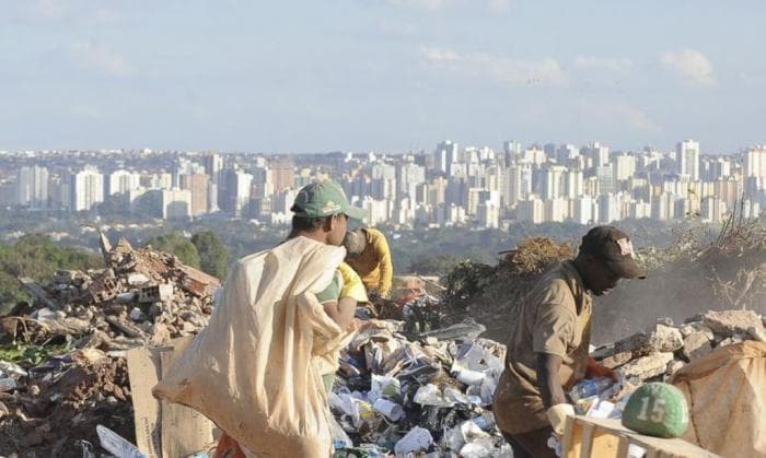 Bolsonaro sem projeto de governo, com economia em decadência faz opção por populismo