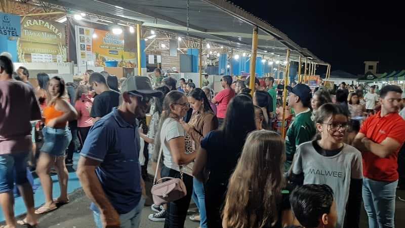 Prefeitura de Costa Rica promoveu com sucesso a "Feira para todos"