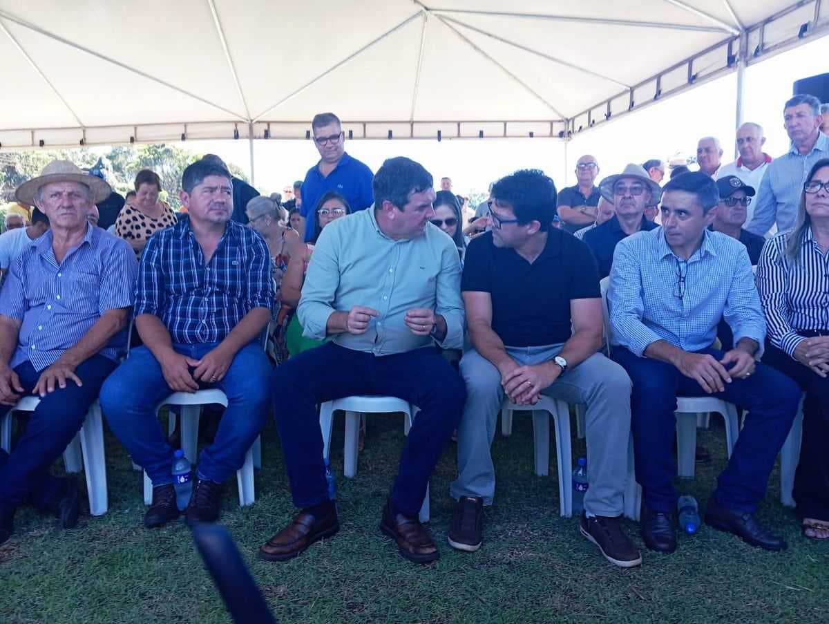 Governador visita Costa Rica, anuncia obras na MS 135 e reafirma apoio ao prefeito Cleverson