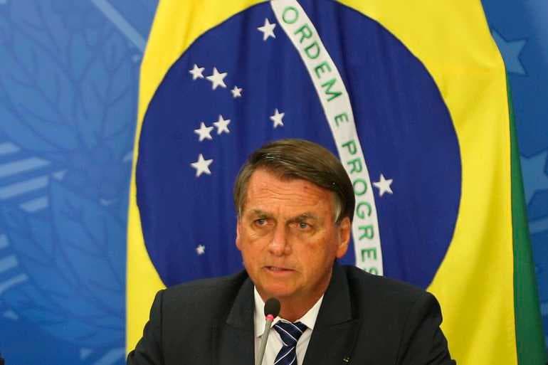 Marido morreu por Covid e viúva pede na justiça R$ 500 mil de indenização de Bolsonaro