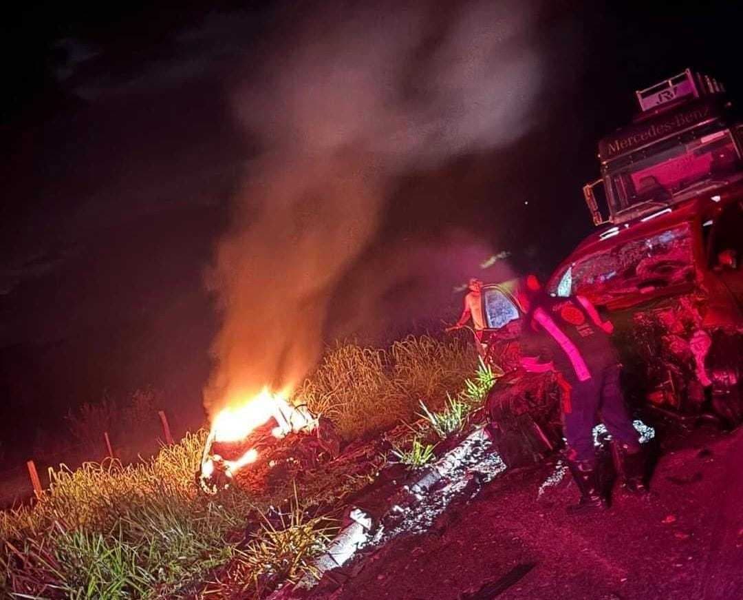 Três pessoas morrem carbonizadas na BR 060 na saída de Camapuã para Chapadão do Sul