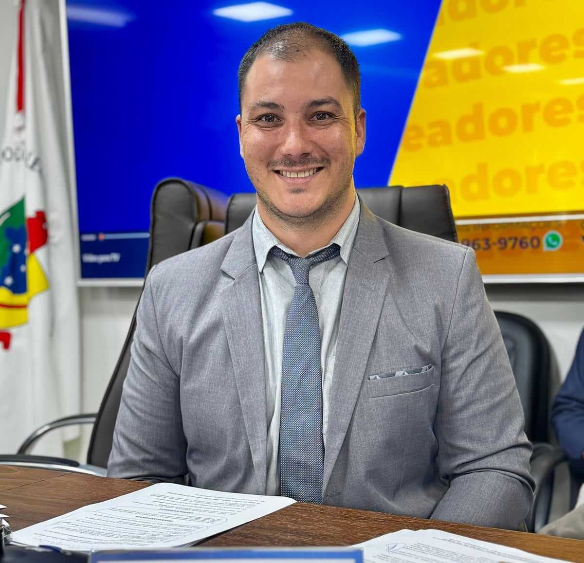 Vereador Artur quer conversar com a classe política sobre uma possível candidatura a deputado